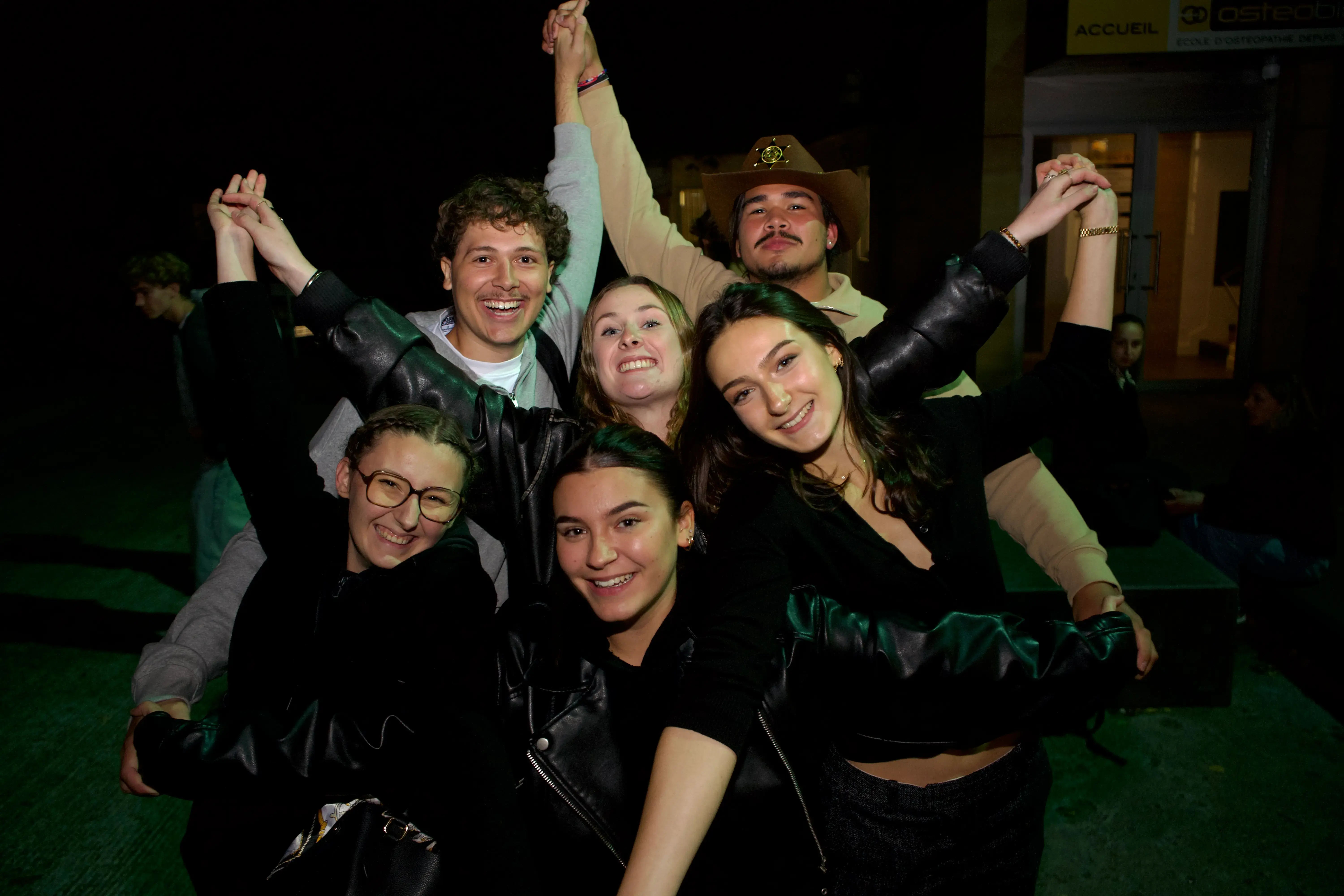 Etudiant.e.s Ostéobio pendant la soirée Olympiades organisée par le BDE